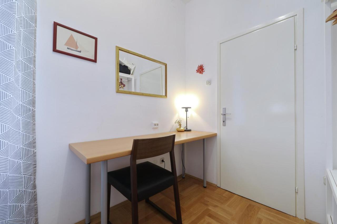 Lovely Rita'S Sibenik - Apartment City Center With Central Heating Buitenkant foto